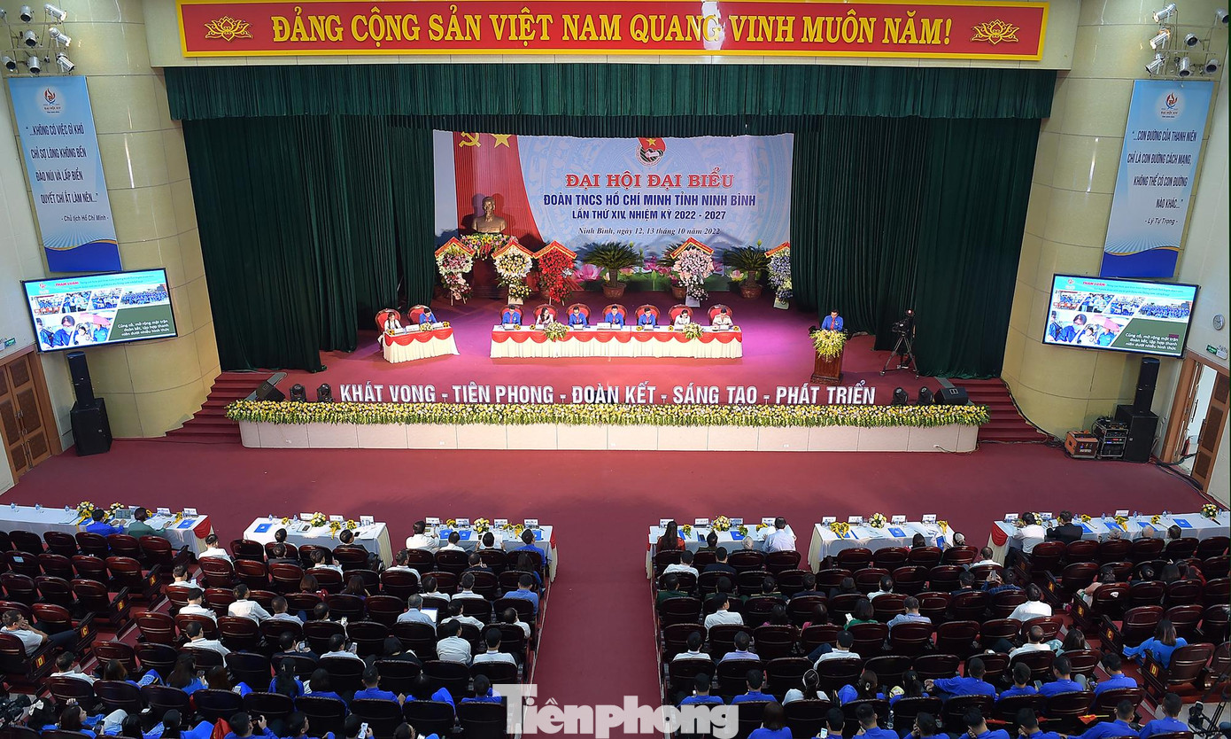 Đại hội Đoàn tỉnh Ninh Bình lần thứ XIV có chủ đề Đại hội có chủ đề "Bồi đắp lý tưởng cách mạng, tăng cường giáo dục đạo đức, lối sống, văn hóa cho thanh thiếu nhi; tập trung xây dựng tổ chức Đoàn vững mạnh toàn diện; đoàn kết, trách nhiệm, khơi dậy khát vọng xây dựng quê hương Ninh Bình phát triển nhanh và bền vững".