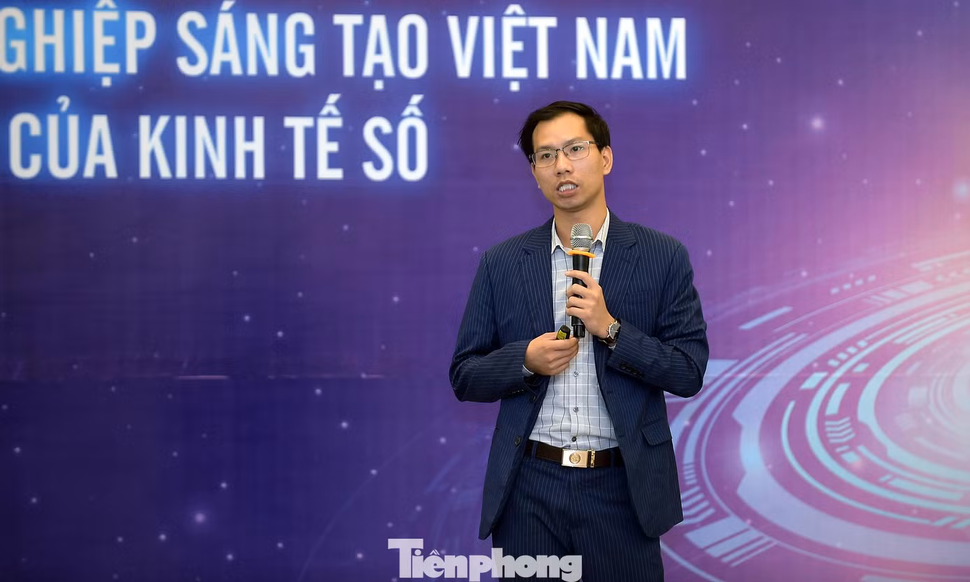 Ông Nguyễn Đắc Tình trình bày tham luận tại chương trình. Ảnh: Xuân Tùng
