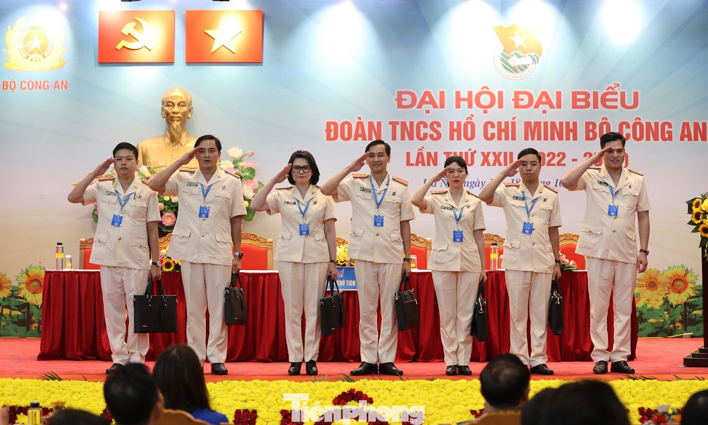 Đoàn chủ tịch Đại hội Đoàn Thanh niên Bộ Công an lần thứ XXII (Ảnh: Như Ý)