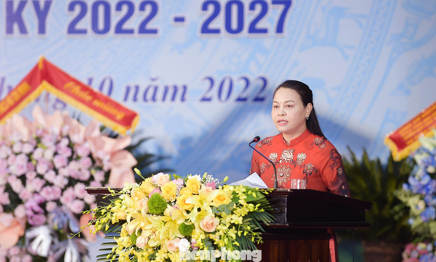 Bí thư Tỉnh ủy Ninh Bình Nguyễn Thị Thu Hà phát biểu chỉ đạo tại Đại hội, đề nghị các cấp bộ Đoàn đa dạng hóa các hình thức giáo dục, khơi dậy trong thanh niên lòng yêu nước, lòng tự hào, tự tôn dân tộc; thường xuyên trau dồi đạo đức cách mạng, khiêm tốn, giản dị, cầu tiến bộ; xây dựng hình ảnh đẹp về thanh niên vùng đất Cố đô giàu truyền thống, biết sống có văn hóa, có trách nhiệm, biết bảo vệ cái đúng, cái tiến bộ, biết đấu tranh với cái xấu, cái lạc hậu.