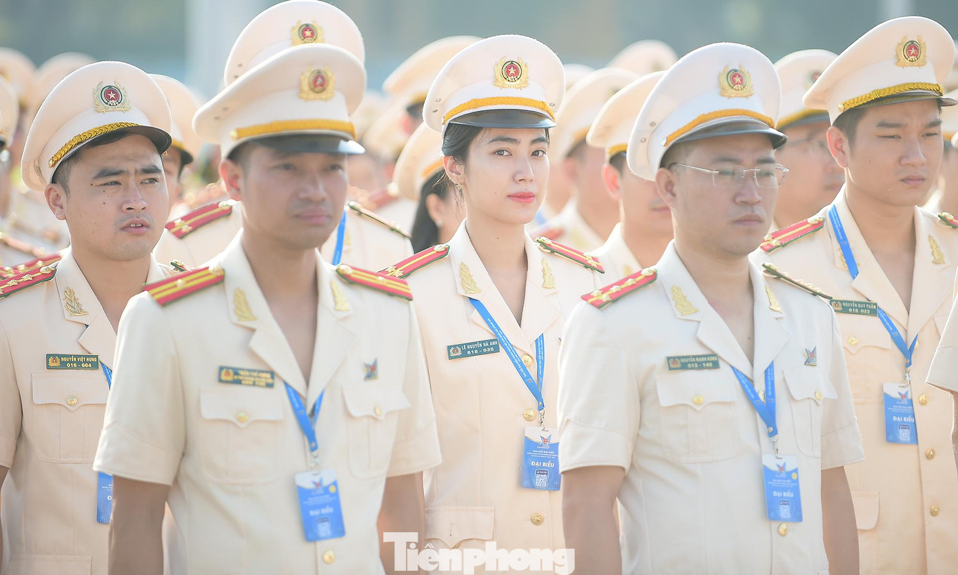 Từ các phong trào hành động cách mạng đã xuất hiện hàng vạn đoàn viên, thanh niên tiêu biểu trong công tác, chiến đấu, học tập và rèn luyện. Nhiều đoàn viên, thanh niên nêu gương sáng trong đấu tranh phòng chống tội phạm, sẵn sàng chịu đựng khó khăn, gian khổ, chiến đấu quên mình vì bình yên của Tổ quốc, vì cuộc sống yên vui và hạnh phúc của nhân dân, tô thắm truyền thống vẻ vang của lực lượng Công an nhân dân.