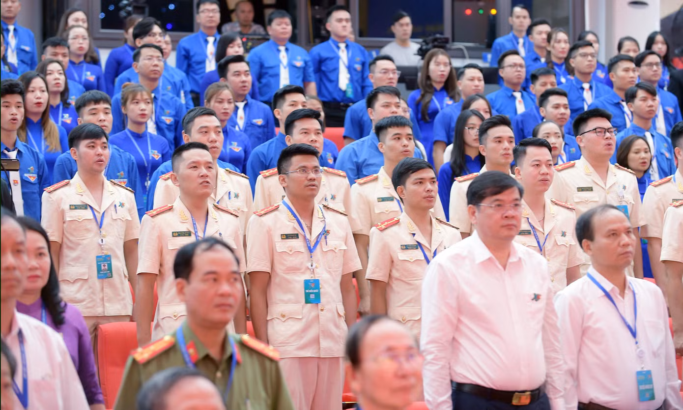 Các cấp bộ Đoàn cần chú trọng giáo dục cho đoàn viên, thanh niên về truyền thống lịch sử vẻ vang, hào hùng của dân tộc, quê hương. Ảnh: Xuân Tùng