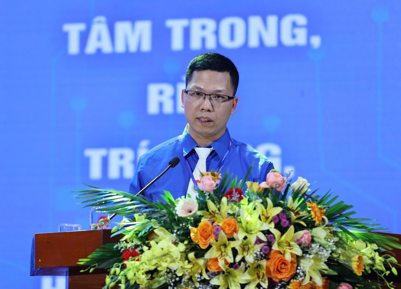 Anh Nguyễn Ngọc Điệp - Phó Bí thư Đoàn Khối các cơ quan Trung ương khóa III trình bày báo cáo tại Đại hội. Ảnh: Như Ý