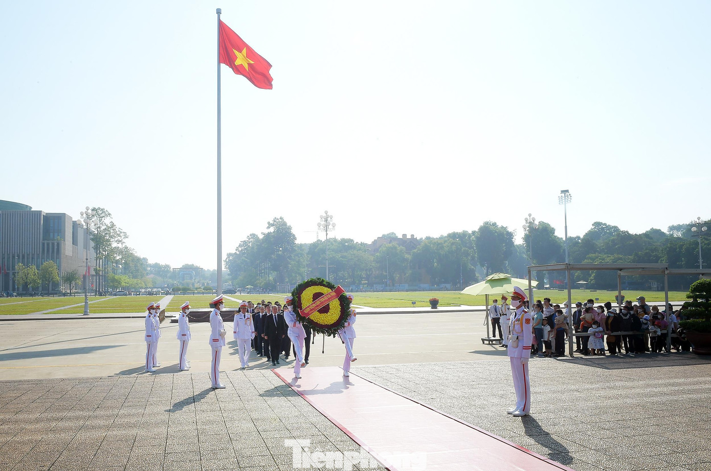 Đoàn đại biểu cấp cao T.Ư Hội LHTN Campuchia do anh Hun Many - Ủy viên T.Ư Đảng Nhân dân Campuchia, Chủ nhiệm Ủy ban Giáo dục, thanh niên, thể thao, văn hóa, tôn giáo và du lịch của Quốc hội, Chủ tịch nhóm Nghị sĩ trẻ Campuchia, Chủ tịch Hội LHTN Campuchia làm trưởng đoàn.