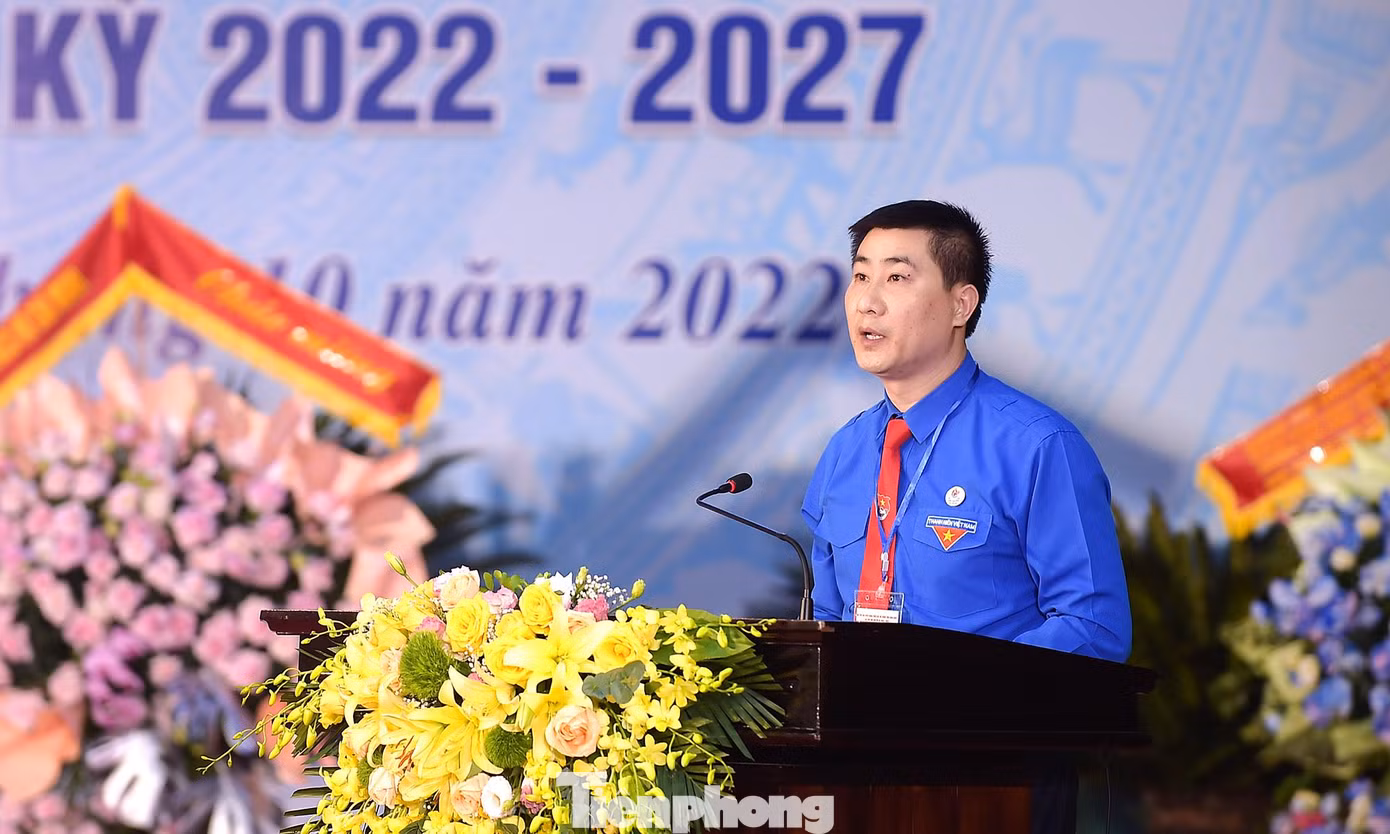 Anh Trịnh Như Lâm - Bí thư Tỉnh Đoàn Ninh Bình trình bày diễn văn khai mạc phiên trọng thể Đại hội. Anh Trịnh Như Lâm - Bí thư Tỉnh Đoàn Ninh Bình trình bày diễn văn khai mạc phiên trọng thể Đại hội.