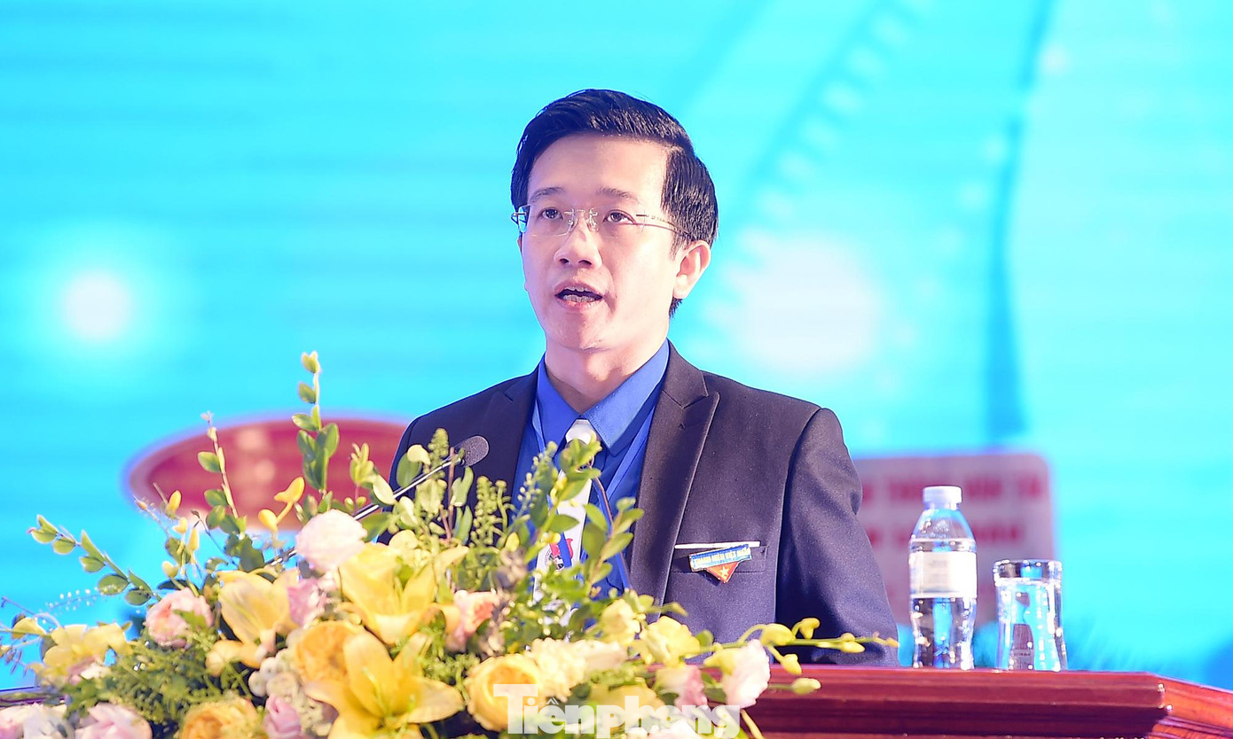 Anh Nguyễn Tiến Thịnh - Bí thư Tỉnh Đoàn Lai Châu khóa XIII phát biểu khai mạc Đại hội đại biểu Đoàn TNCS Hồ Chí Minh tỉnh Lai Châu lần thứ XIV nhiệm kỳ 2022 - 2027.