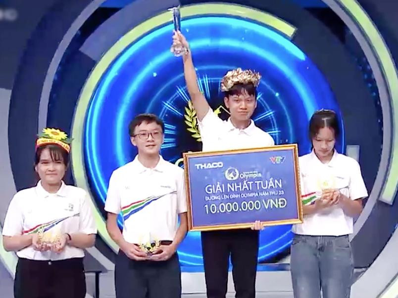 Chí Kiệt giành vòng nguyệt quế tuần 3 tháng 1 quý I Đường lên đỉnh Olympia 23 Chí Kiệt giành vòng nguyệt quế tuần 3 tháng 1 quý I Đường lên đỉnh Olympia 23