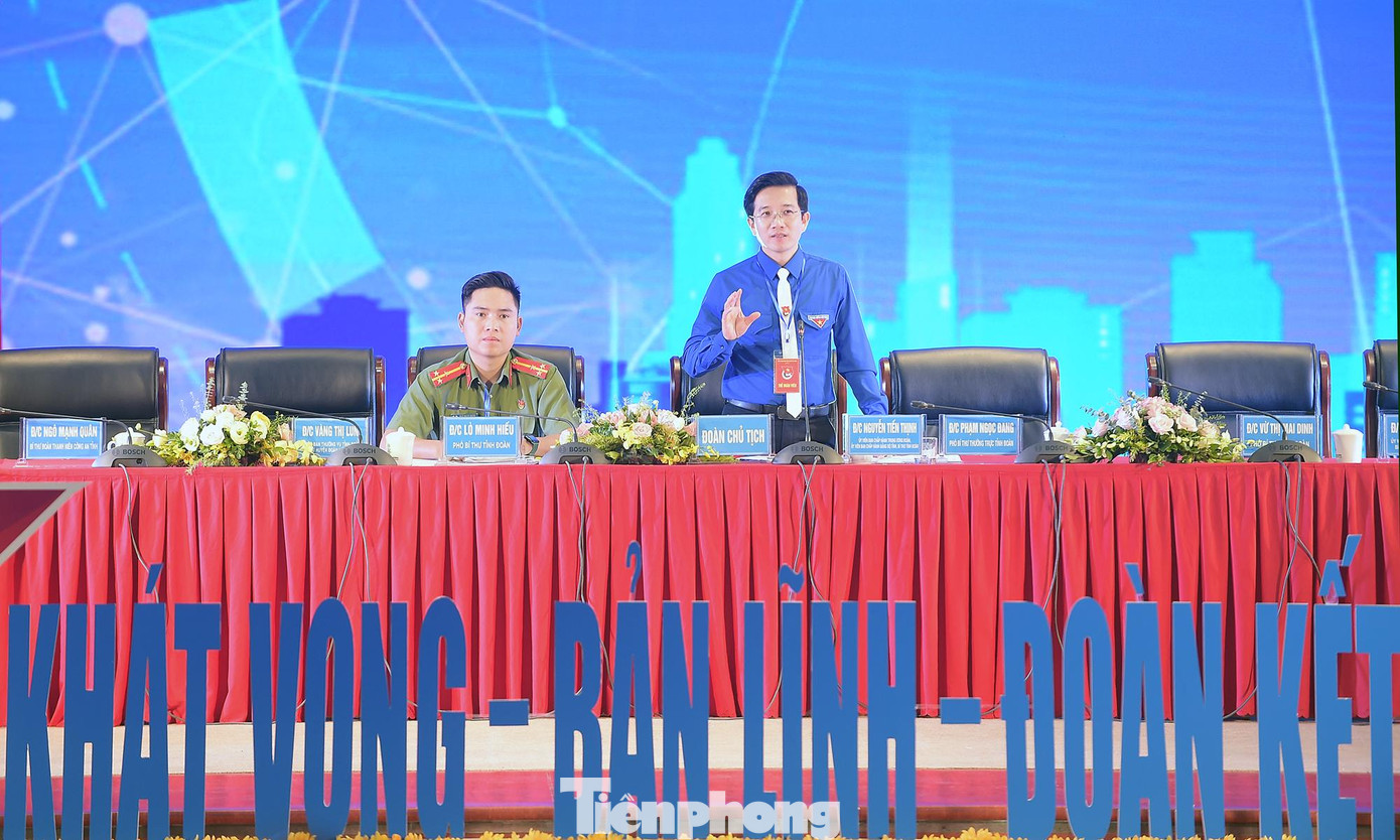 Anh Nguyễn Tiến Thịnh phát biểu định hướng diễn đàn. Ảnh: Xuân Tùng