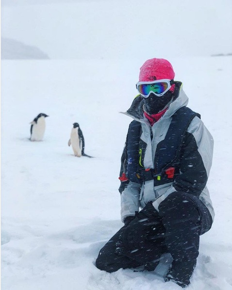 Thiên thần nội y diện áo tắm giữa băng tuyết -17 độ ở Nam Cực ảnh 5