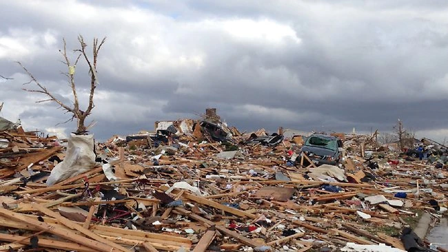 Nhiều ngôi nhà bị phá hủy hoàn toàn ở Washington, Illinois
