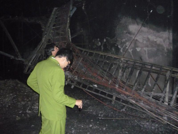 Bên trong hiện trường vụ hỏa hoạn