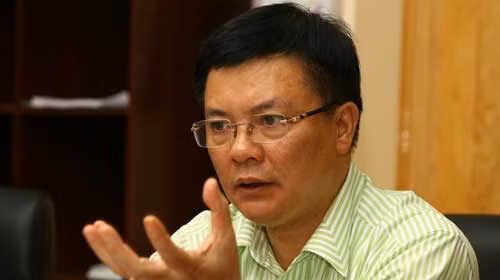 Bộ trưởng Đinh Tiến Dũng