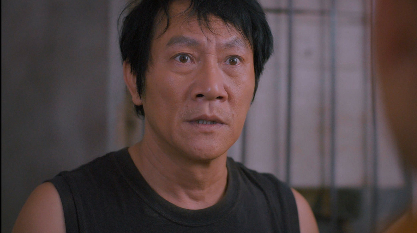 Không cần nước mắt giàn dụa khán giả vẫn thấy sự đau đớn của Lưu (NSƯT Hoàng Hải). Không cần nước mắt giàn dụa khán giả vẫn thấy sự đau đớn của Lưu (NSƯT Hoàng Hải).