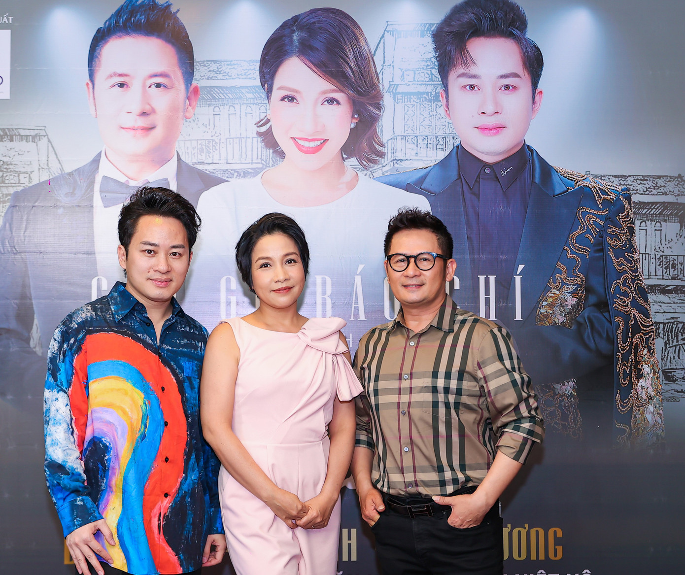 Ba giọng ca từng thể hiện thành công nhiều ca khúc hay về Hà Nội. Ba giọng ca từng thể hiện thành công nhiều ca khúc hay về Hà Nội.