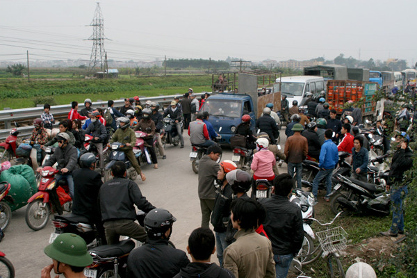 Vụ tai nạn gây ách tắc giao thông hàng giờ đồng hồ.