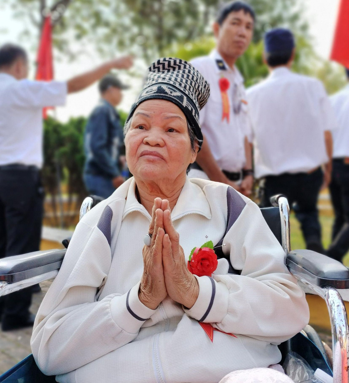 Mẹ Lê Thị Lan tại lễ tưởng niệm 35 năm Gạc Ma (ảnh: Nguyễn Thành).