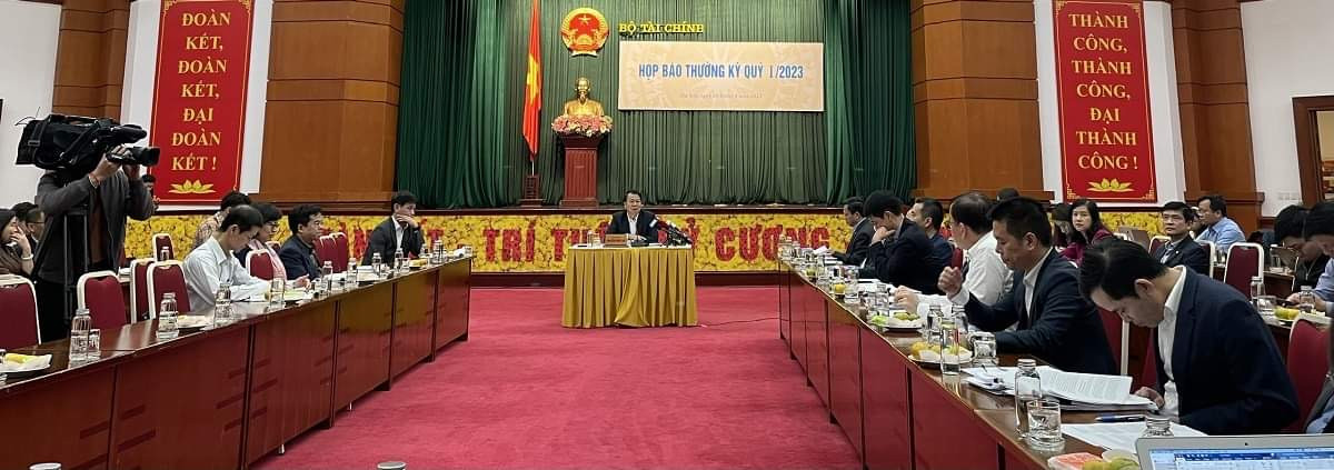 Quang cảnh họp báo. Quang cảnh họp báo.