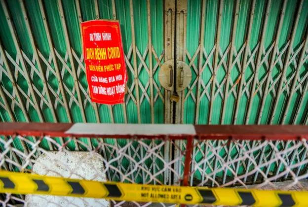 Đây địa điểm có trường hợp F0 và đã được lực lượng chức năng treo biển thông báo Đây địa điểm có trường hợp F0 và đã được lực lượng chức năng treo biển thông báo