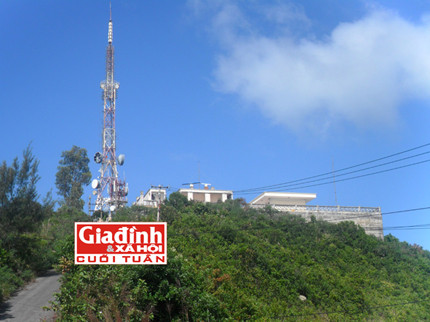 Đỉnh núi “trời đánh”