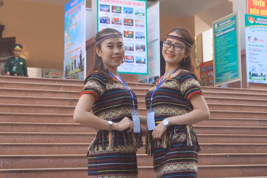 60 năm giai điệu biên cương ảnh 3