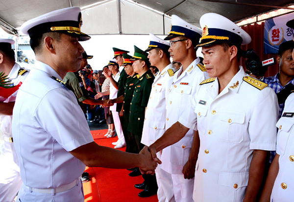 Tàu khu trục Hàn Quốc thăm Đà Nẵng ảnh 1