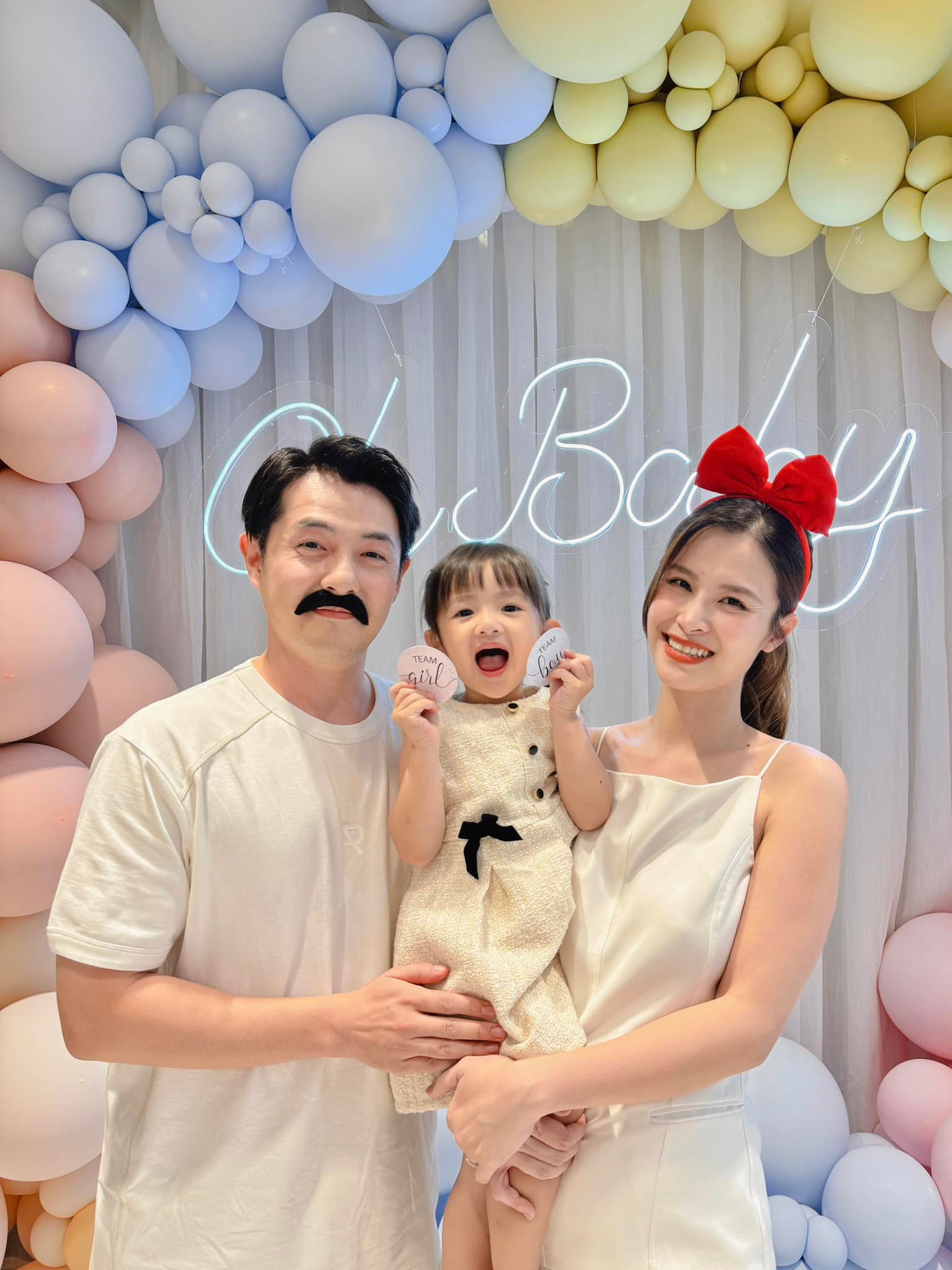 Tính đến thời điểm hiện tại, Đông Nhi và Ông Cao Thắng đã có hơn 15 năm gắn bó.