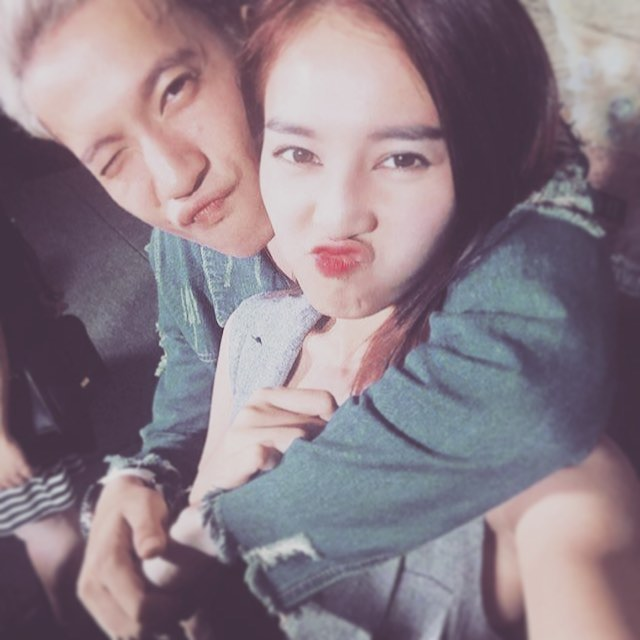 Cả hai luôn đồng hành và giữ mối quan hệ thân thiết gần cả thập kỉ. Cả hai luôn đồng hành và giữ mối quan hệ thân thiết gần cả thập kỉ.