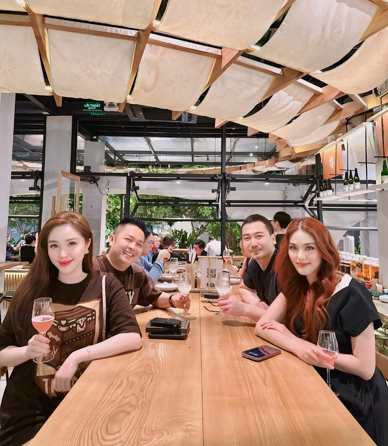 Cuộc hội ngộ của hai gia đình đình đám nhất nhì showbiz Việt.