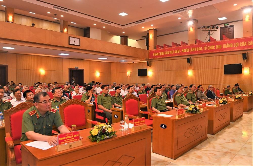 Toàn cảnh buổi gặp mặt. Toàn cảnh buổi gặp mặt.