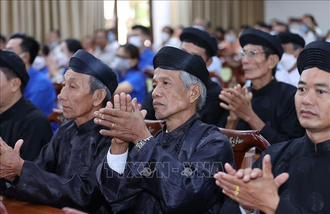 Cử tri tham dự buổi tiếp xúc với Đoàn đại biểu Quốc hội thành phố Cần Thơ. Ảnh: Dương Giang/TTXVN