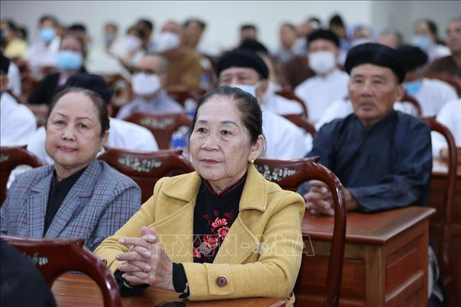 Cử tri tham dự buổi tiếp xúc với Đoàn đại biểu Quốc hội thành phố Cần Thơ. Ảnh: Dương Giang/TTXVN