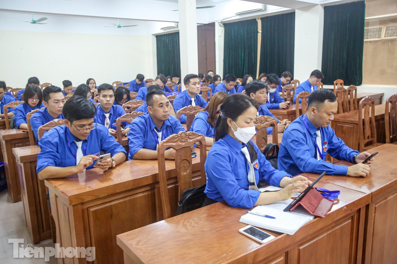 Theo anh Lê Hữu Việt, cần gia tăng tính liên kết giữa các cơ quan báo chí, không chỉ chia sẻ trong tổ chức hoạt động mà còn hỗ trợ viết, đưa tin về sự kiện, hoạt động. Không phải sự kiện nào cũng có phóng viên báo chí tham dự, cho nên các cơ sở Đoàn thuộc Đoàn cơ quan, cần sắp xếp người chuyên trách về thông tin, để chủ động làm tin ảnh, tin ngắn, bài gửi các báo đăng tải.