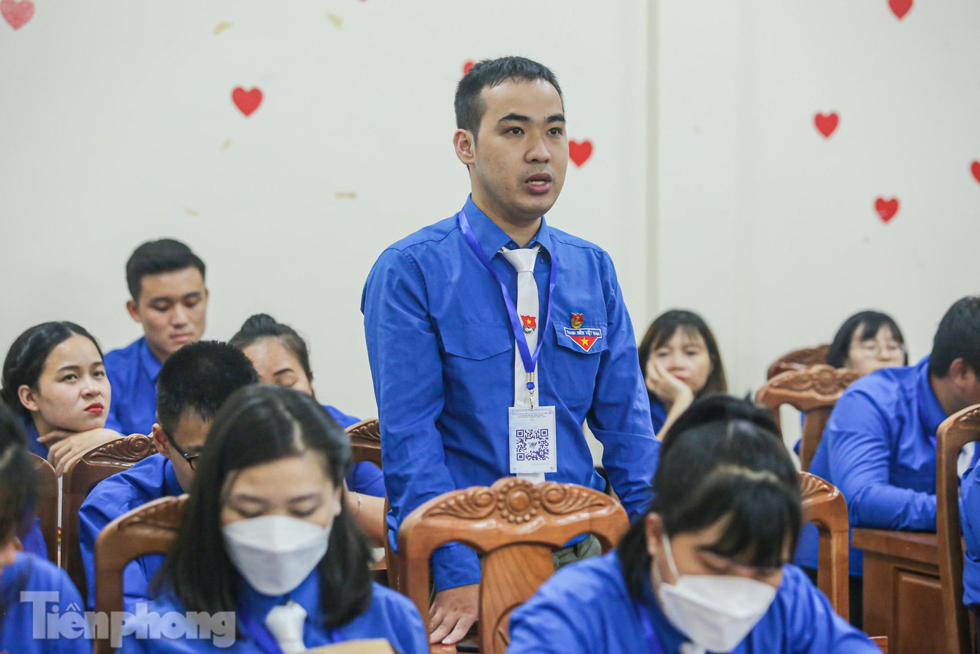 Các đại biểu đưa ra các quan điểm, đóng góp cho đại hội.