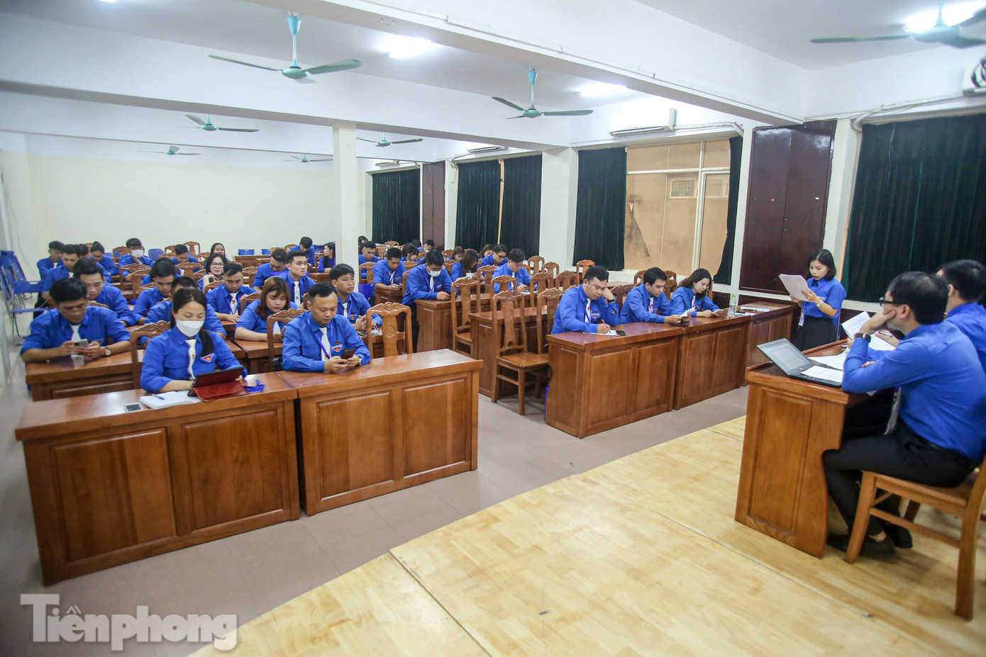 Đại hội đại biểu Đoàn Thanh niên Cộng sản Hồ Chí Minh cơ quan Trung ương Đoàn lần thứ XXIV nhiệm kỳ 2022 – 2027 có khẩu hiệu hành động: “Tuổi trẻ cơ quan Trung ương Đoàn gương mẫu, trách nhiệm, đoàn kết, sáng tạo” với 134 đại biểu ưu tú. Chiều nay, các đại biểu tập trung tại ba diễn đàn, với các chủ để: “Giải pháp đổi mới phương pháp tuyên truyền, giáo dục của Đoàn TNCS Hồ Chí Minh”; “Phát huy vai trò xung kích, tình nguyện, sáng tạo của đoàn viên thanh niên thực hiện hiệu quả các phong trào hành động cách mạng”; “Giải pháp xây dựng Tổ chức cơ sở Đoàn vững mạnh”