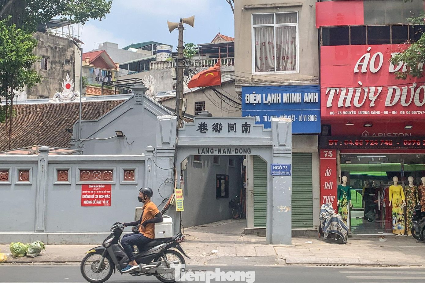 Loa nhòm cửa sổ