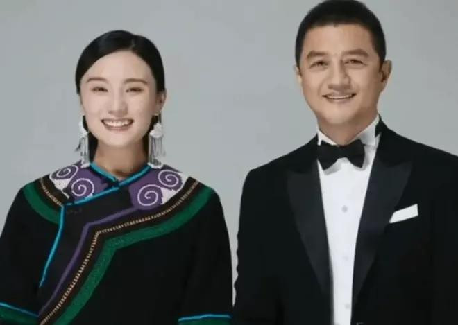 Tài tử vừa đón con chào đời bên vợ kém 19 tuổi.