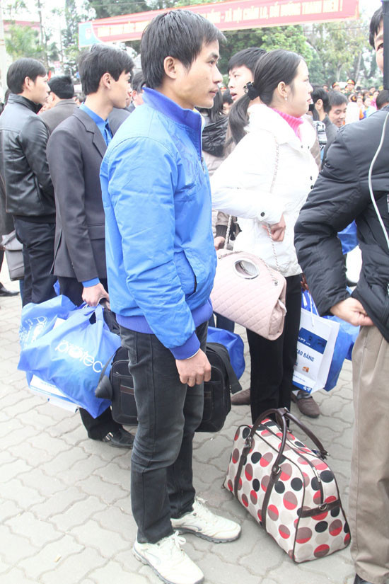 Hành lí mang theo ngày về địa phương