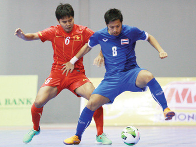 Futsal Thái Lan (xanh) vẫn hơn một bậc futsal Việt Nam. ảnh: TL. Futsal Thái Lan (xanh) vẫn hơn một bậc futsal Việt Nam. ảnh: TL