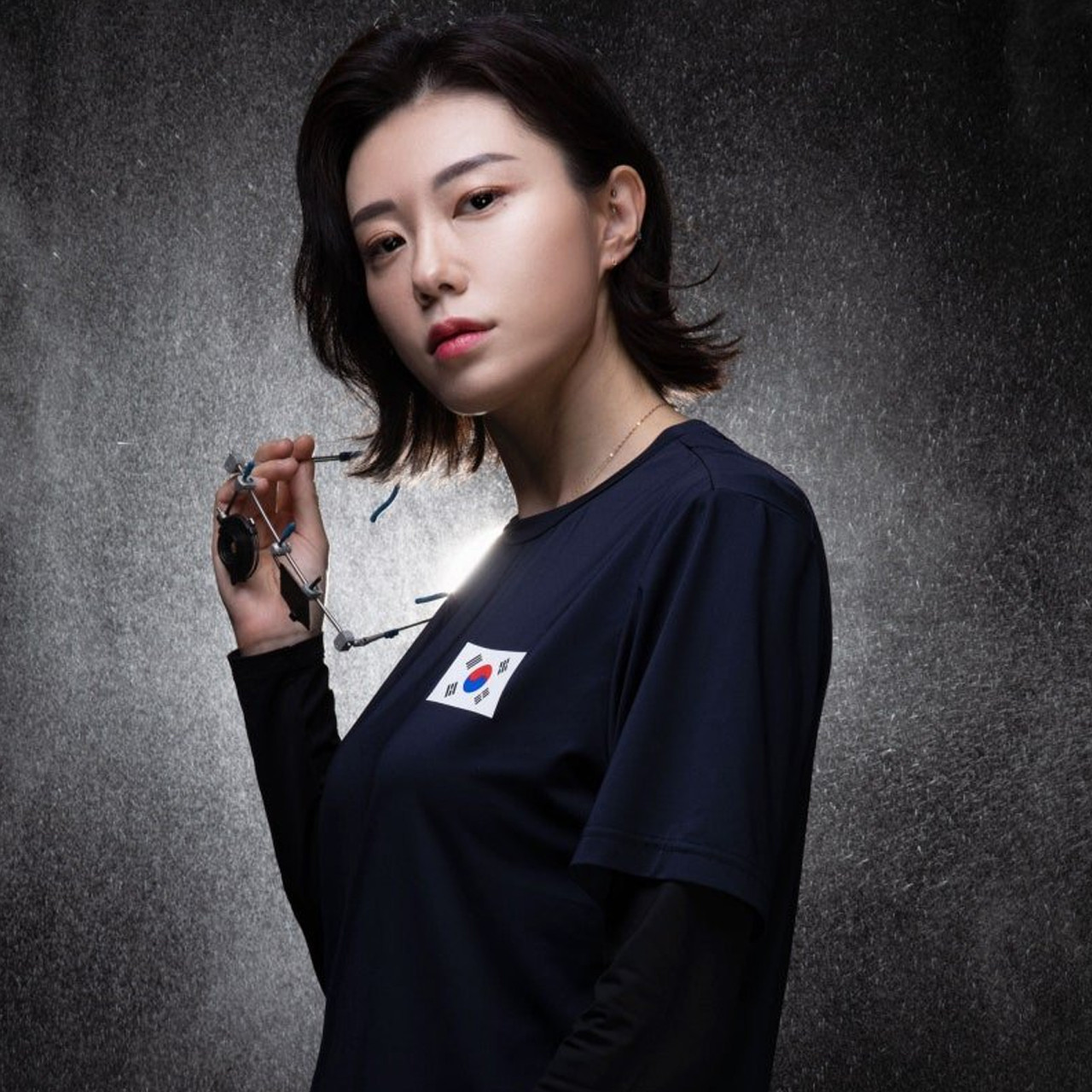 Kim Ye Ji trong bộ tóc ngắn, ưa thích những bộ trang phục thể thao khỏe khoắn. Kim Ye Ji trong bộ tóc ngắn, ưa thích những bộ trang phục thể thao khỏe khoắn.