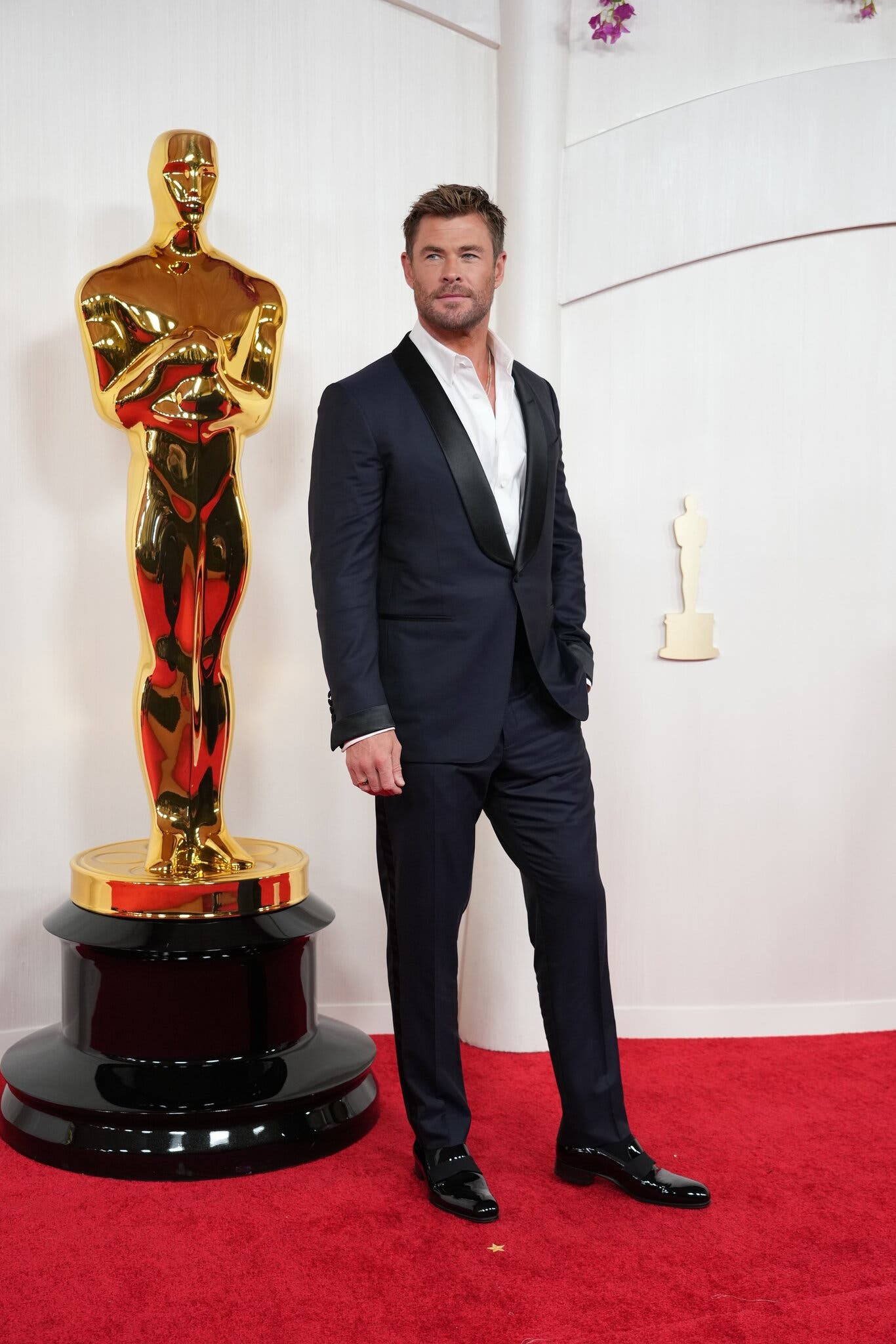 Từ trái sang: Nữ ca sĩ Ariana Grande, tài tử Chris Hemsworth, Anya Taylor-Joy… Ảnh: New York Times.