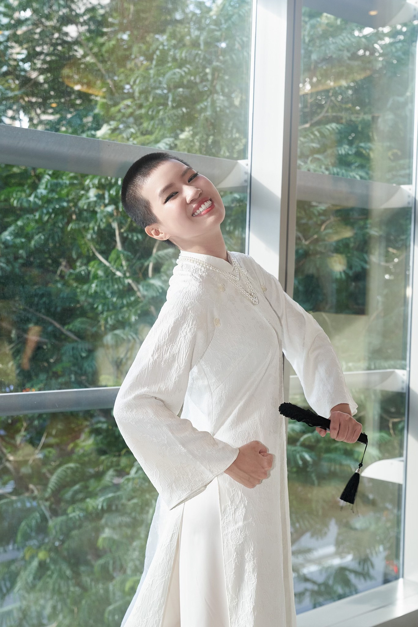 Quyết định cắt đi 40 cm tóc của Pháo còn là món quà cô muốn gửi tặng các bệnh nhi ung thư. Cô đã suy nghĩ về vấn đề này từ lâu và muốn tự tay mang đến tặng cho các bệnh nhân.