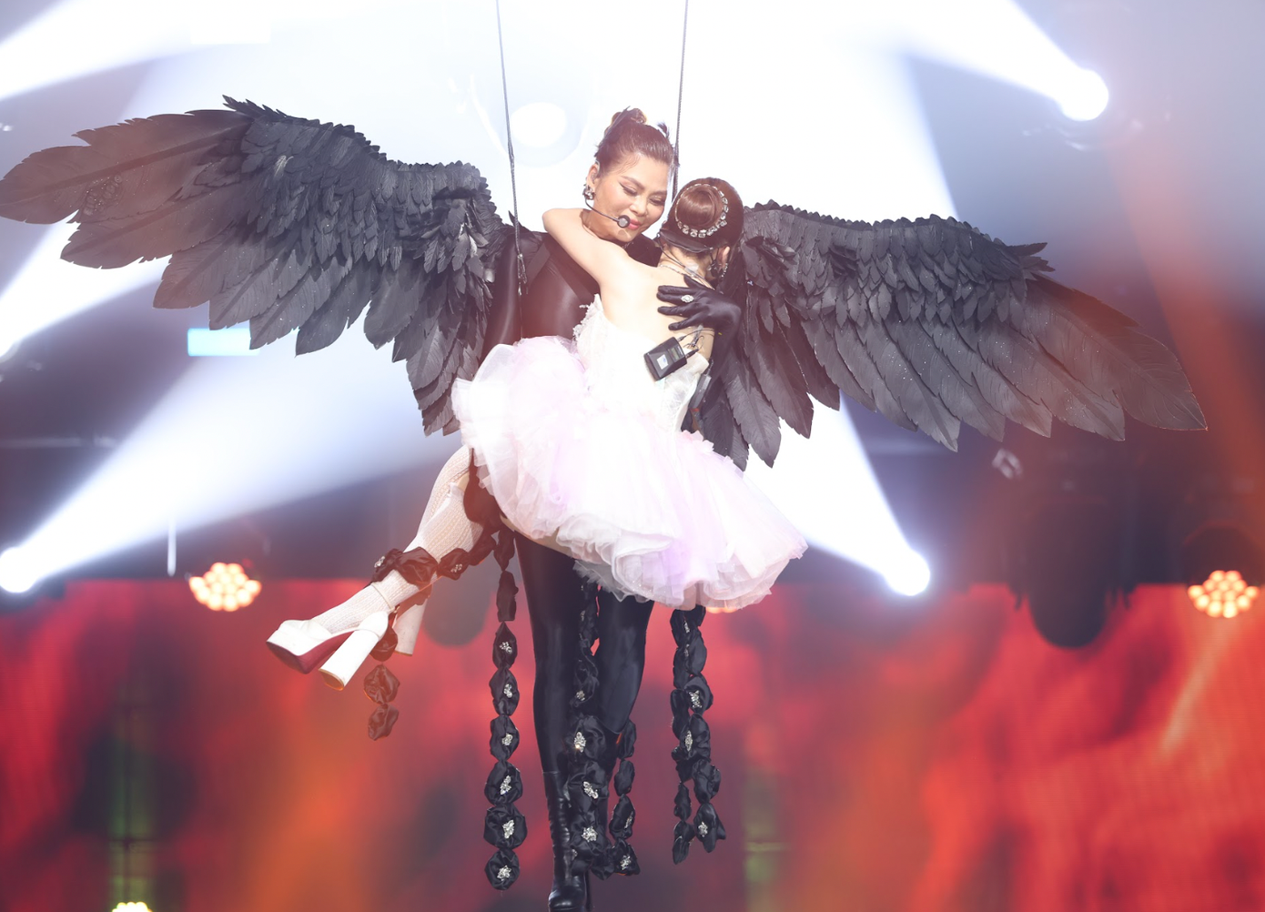 Màn trình diễn của những cặp chơi bị loại. Màn trình diễn của những cặp chơi bị loại.