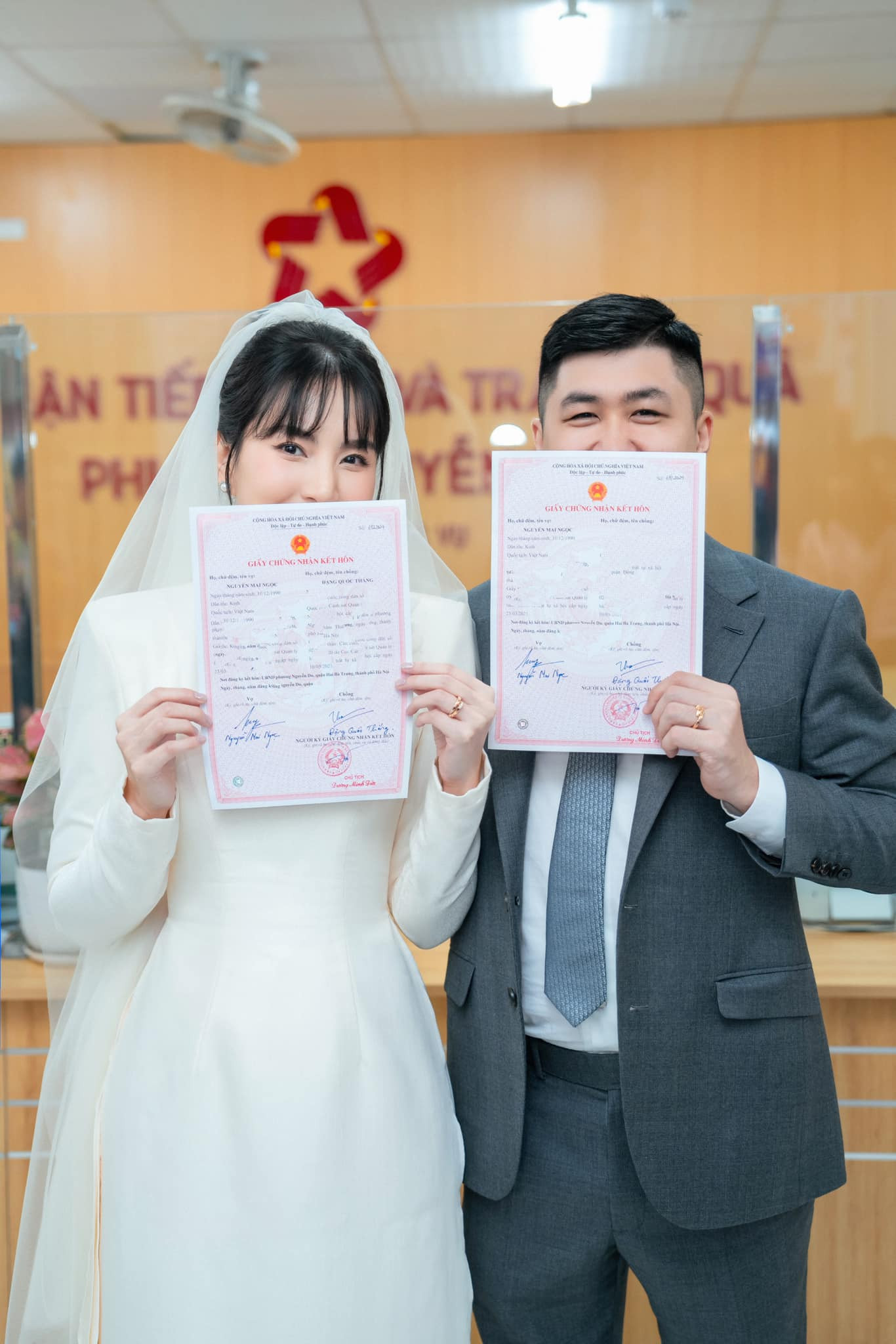 MC Mai Ngọc bên người bạn đời, là thiếu gia ở Bắc Giang.