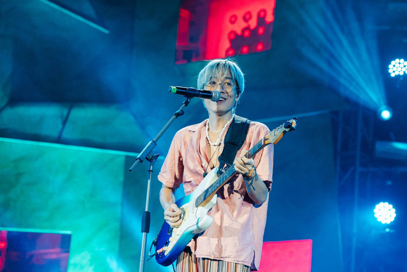 Thắng cùng Ngọt band biểu diễn tại show Những thành phố mơ màng năm 2022. Thắng cùng Ngọt band biểu diễn tại show Những thành phố mơ màng năm 2022.