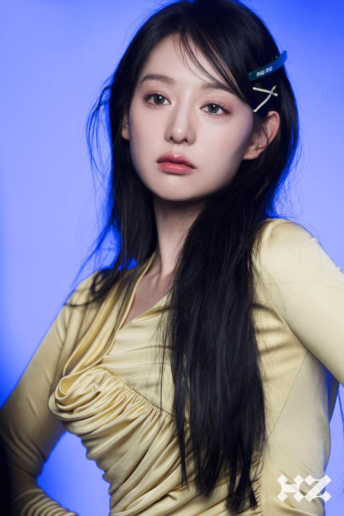 Diễn viên nói cô là người hướng nội, chỉ thích đi hát karaoke một mình. “Hát được 1-2 bài tôi đã mệt và ngồi nhìn thẫn thờ lên trần nhà” – mỹ nhân sinh năm 1992 chia sẻ. Diễn viên nói cô là người hướng nội, chỉ thích đi hát karaoke một mình. “Hát được 1-2 bài tôi đã mệt và ngồi nhìn thẫn thờ lên trần nhà” – mỹ nhân sinh năm 1992 chia sẻ.