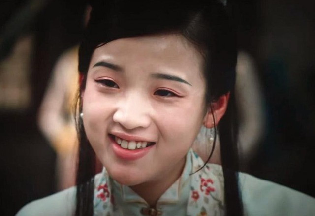 Trương Miểu Di bị chê "phá" vai kinh điển Lâm Đại Ngọc trong Hồng Lâu Mộng bản điện ảnh. Trương Miểu Di bị chê "phá" vai kinh điển Lâm Đại Ngọc trong Hồng Lâu Mộng bản điện ảnh.