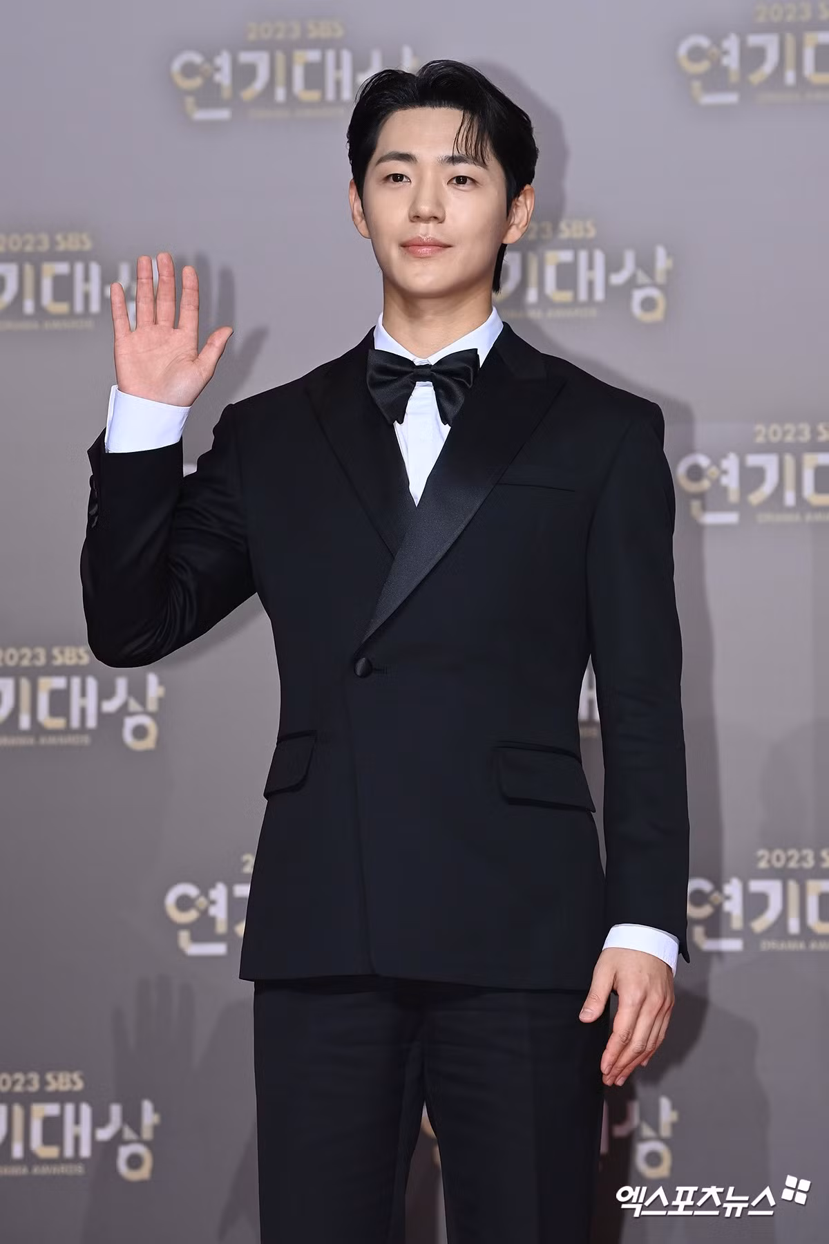 Shin Jae Ha và nữ diễn viên Yang Hye Ji (phải). Shin Jae Ha và nữ diễn viên Yang Hye Ji (phải).