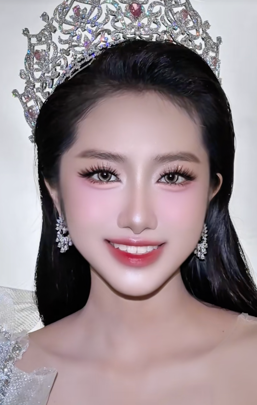 Hình ảnh hút triệu lượt xem của Hoa hậu Hà Trúc Linh trên mạng xã hội TikTok. Tân hoa hậu Việt Nam 2024 nhận nhiều lời đánh giá tích cực về nhan sắc sau khi đăng quang. Ảnh: CMH.