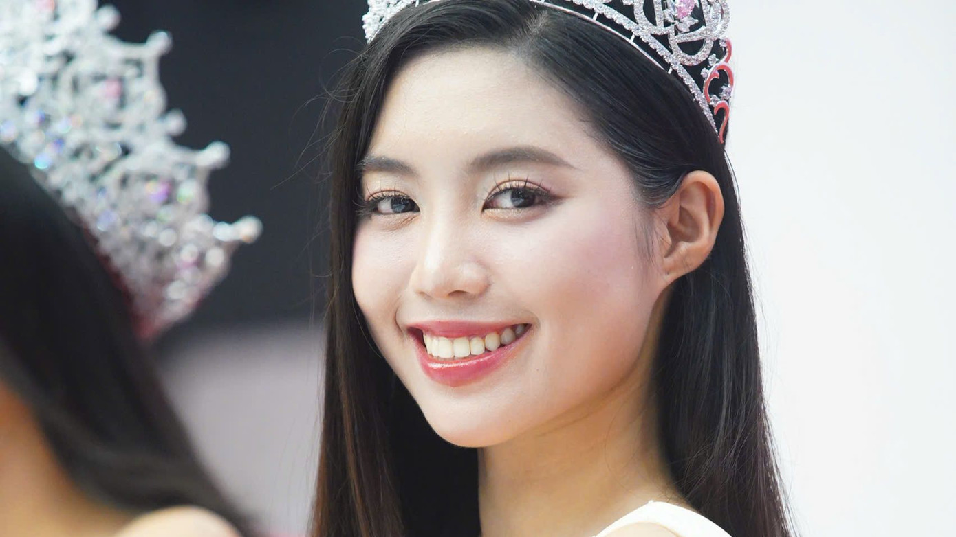 Á hậu 1 Trần Ngọc Châu Anh chia sẻ Hoa hậu Việt Nam là bước đệm quý giá để cô hoàn thiện bản thân. Á hậu 1 Trần Ngọc Châu Anh chia sẻ Hoa hậu Việt Nam là bước đệm quý giá để cô hoàn thiện bản thân.