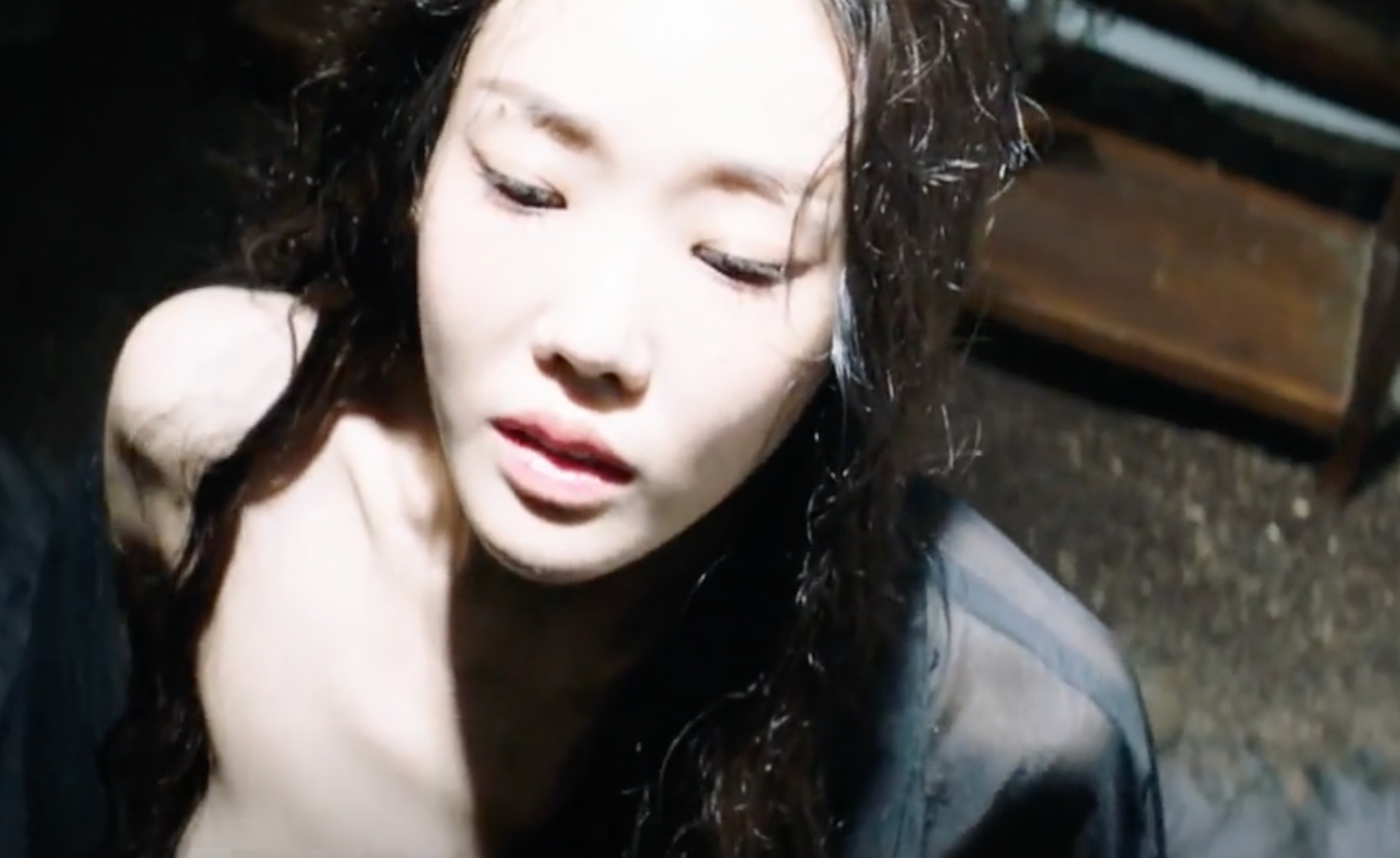 Cảnh nóng bạo ngập tràn 4 tập đầu của Queen Woo. Cảnh nóng bạo ngập tràn 4 tập đầu của Queen Woo.